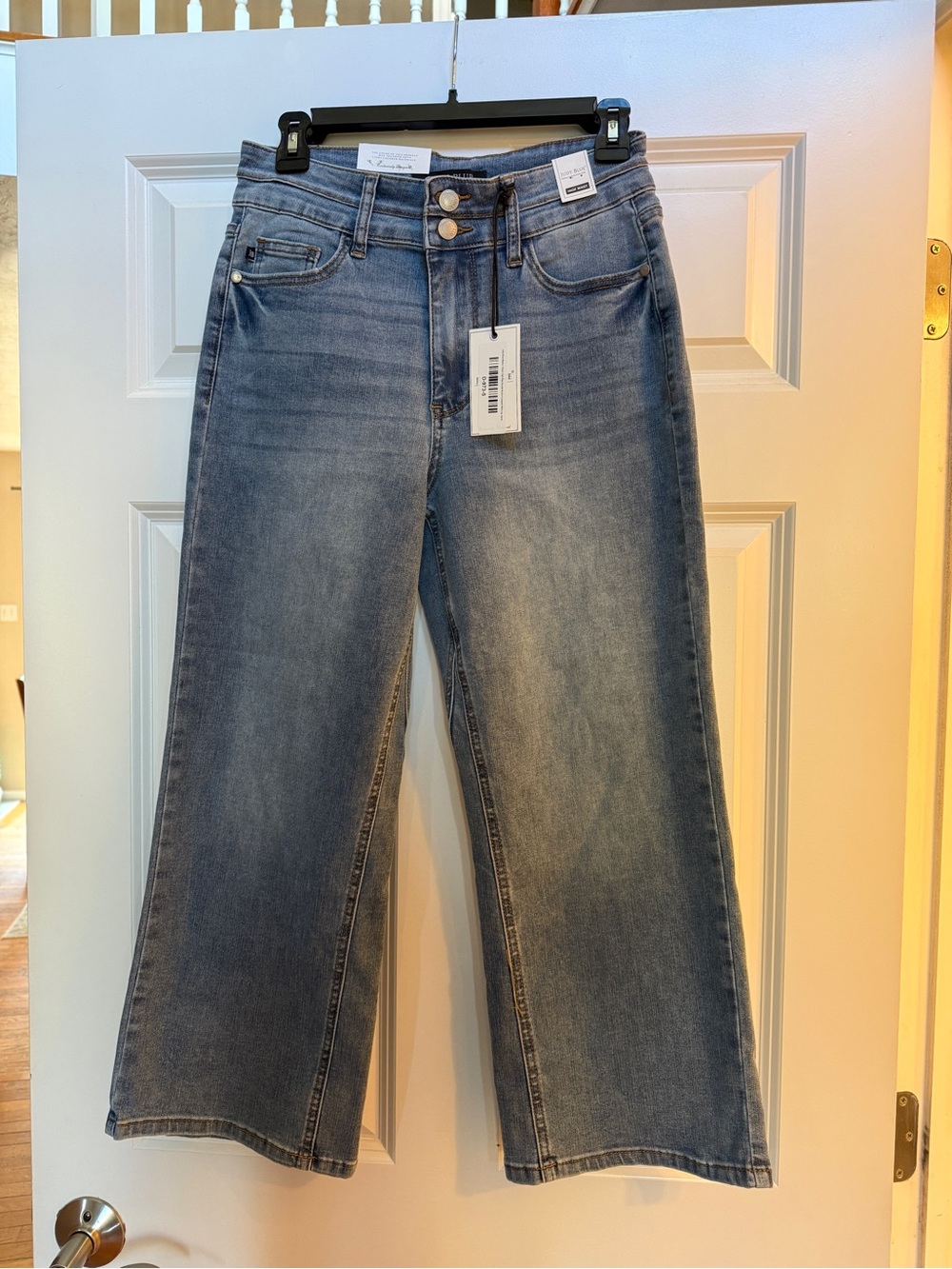 NWT Judy Blue Double Button Crop Wide Leg Jeans Size 5/27 inseam 24